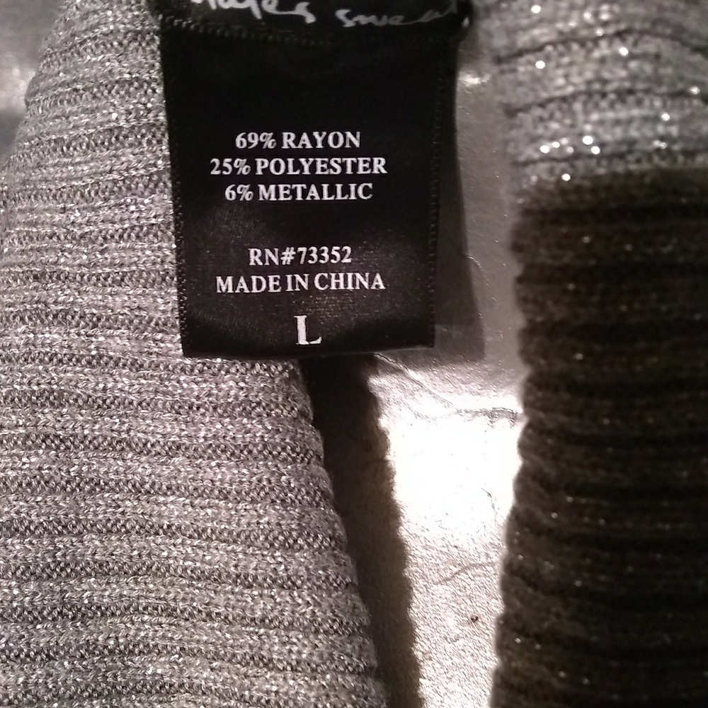 Sweater - Picture 4 of 5